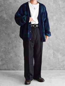 「グラデーションニット」｜「アイテム（Tシャツ/カットソー）」を使った、つね。さん（メンズ・174cm）の秋コーディネート