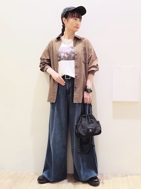 「OPAQUE.CLIP（オペークドットクリップ）のフォトプリントTシャツ【洗濯機OK】（Tシャツ/カットソー、ホワイト系）」を使った、MKさん（レディース・162cm）の秋コーディネート