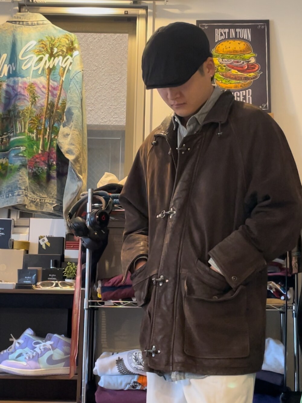 「ファッションを楽しもう、メンズコーデ、冬、シンプルコーデ、メンズファッション、大人カジュアル、秋コーデ、古着MIX、コート、シャツスタイル」｜「DOCKERSのアイテム（チノパンツ、ベージュ系）」を使った、TamTamさん（メンズ・173cm）の秋コーディネートの1枚目の写真