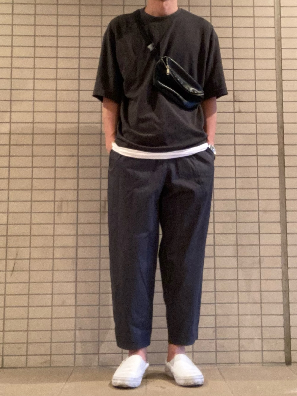 「セットアップ、ユニクロ、GU、シンプルコーデ、夏コーデ、Aライン、ラフ、オトナカジュアル、大人カジュアル、休日スタイル」｜「GUのアイテム（パンツ、グレー系）」を使った、eiさん（メンズ・173cm）の夏コーディネートの1枚目の写真