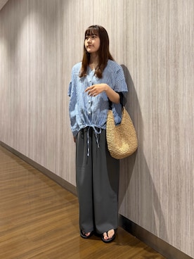 「URBAN RESEARCH DOORS（アーバンリサーチドアーズ）の『UR TECH』完声/涼ギャザーワイドパンツ（その他パンツ、グレー系）」を使った、rihokoさん（レディース・159cm）の夏コーディネート