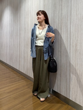 「URBAN RESEARCH DOORS（アーバンリサーチドアーズ）のシアーデニムシャツ（シャツ/ブラウス、ブルー系）」を使った、rihokoさん（レディース・159cm）の夏コーディネート