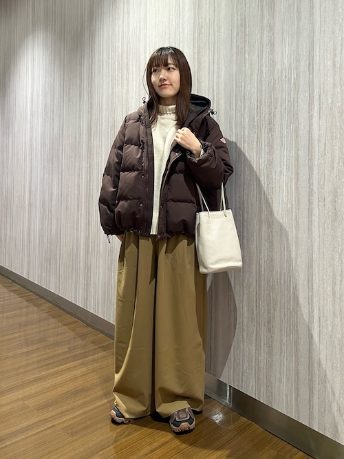 タートルネックニットプルオーバー