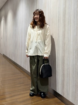 「かぐれ（カグレ）のフリルネックドットブラウス（シャツ/ブラウス、ホワイト系）」を使った、rihokoさん（レディース・159cm）の秋コーディネート