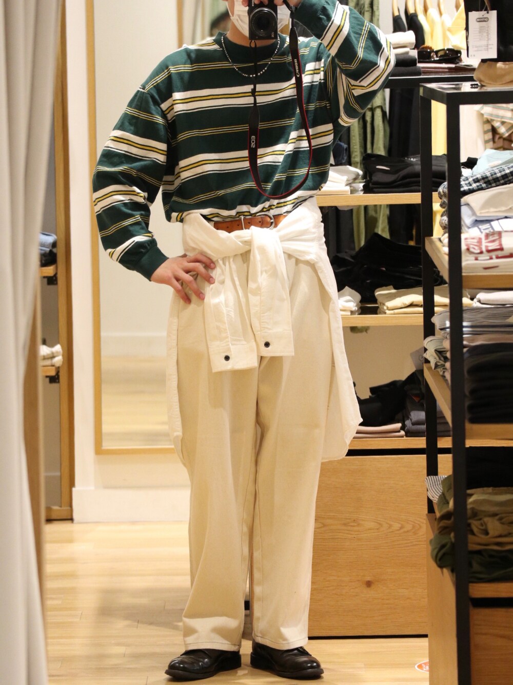 「ボーダー、ビッグシルエット、おしゃれさんと繋がりたい、ワイドパンツ、ootd、いいね、save、フォローお願いします🤑、レイヤードスタイル、ゆるコーデ、秋」｜「SANDERSの『別注』Sanders×URBAN RESEARCH　MILITARY DERBY SHOE（ドレスシューズ、ブラック系）」を使った、イツキナカヤマさん（メンズ・172cm）の秋コーディネートの1枚目の写真
