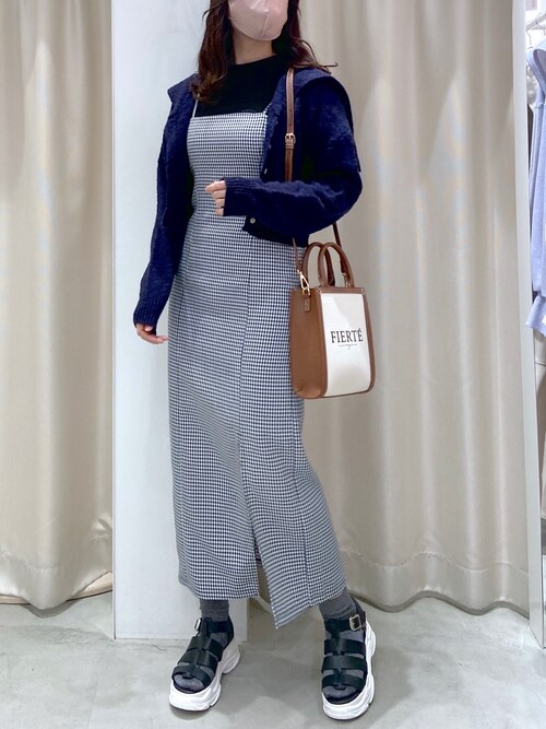 okamu🍦骨格ストレートさんのコーディネート