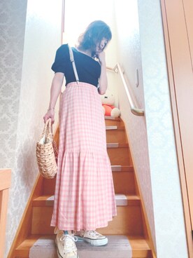 スニーカーを使った 黒tシャツ のレディース人気ファッションコーディネート Wear