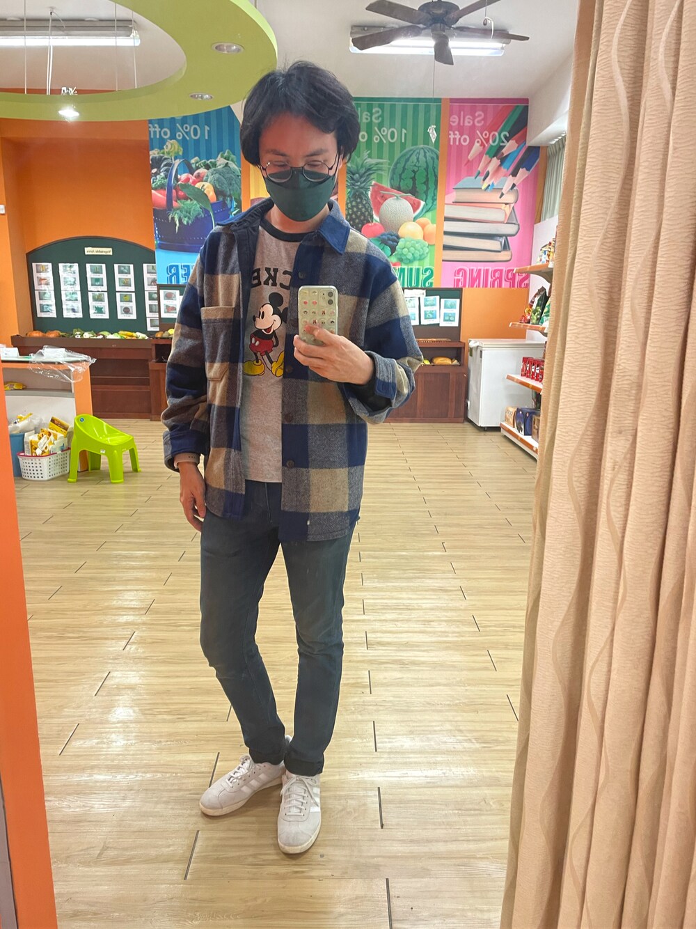 「UNIQLOのアイテム（ジャケット/アウター、その他）」を使った、Wade Linさん（メンズ・178cm）の秋コーディネートの1枚目の写真