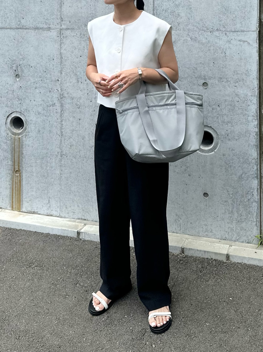 LeSportsac（レスポートサック）の「TWO HANDLE ZIP TOTE ドーブグレー