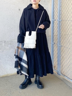 「フリンジバッグ」｜「アイテム（ステンカラーコート）」を使った、mikaさん（レディース・157cm）の冬コーディネート