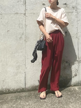 「サテンパンツ」｜「アイテム（財布/小物）」を使った、mikaさん（レディース・157cm）の夏コーディネート