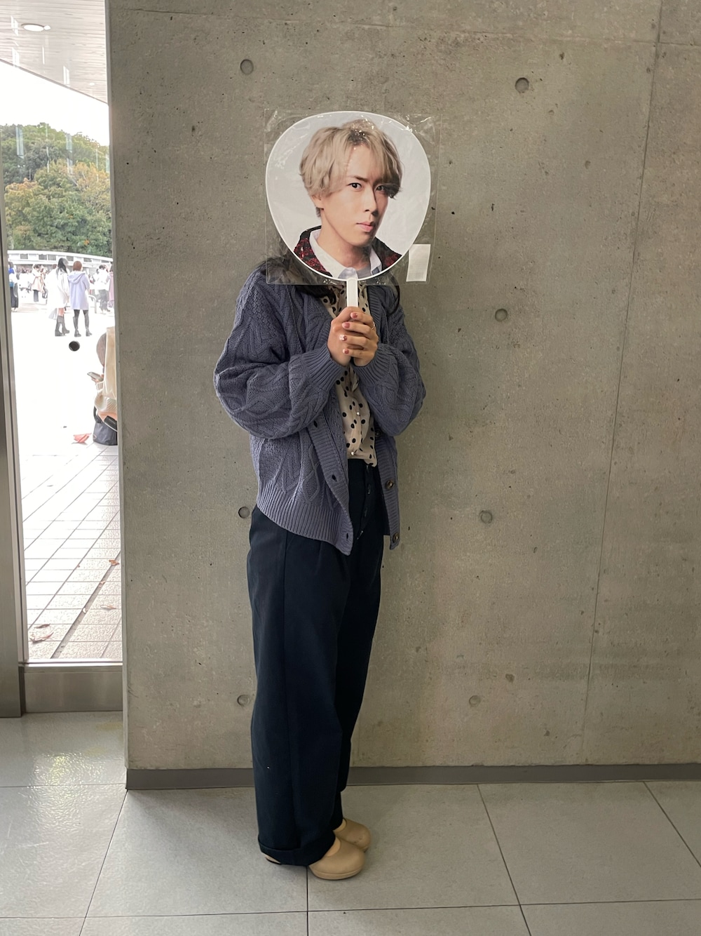 「SnowMan、エコパアリーナ、パンツスタイル、参戦服、SnowMan LIVE TOUR 2022 Labo.」｜「GUのアイテム（パンツ、ブルー系）」を使った、杏沙乃さん（レディース・154cm）の冬コーディネートの1枚目の写真