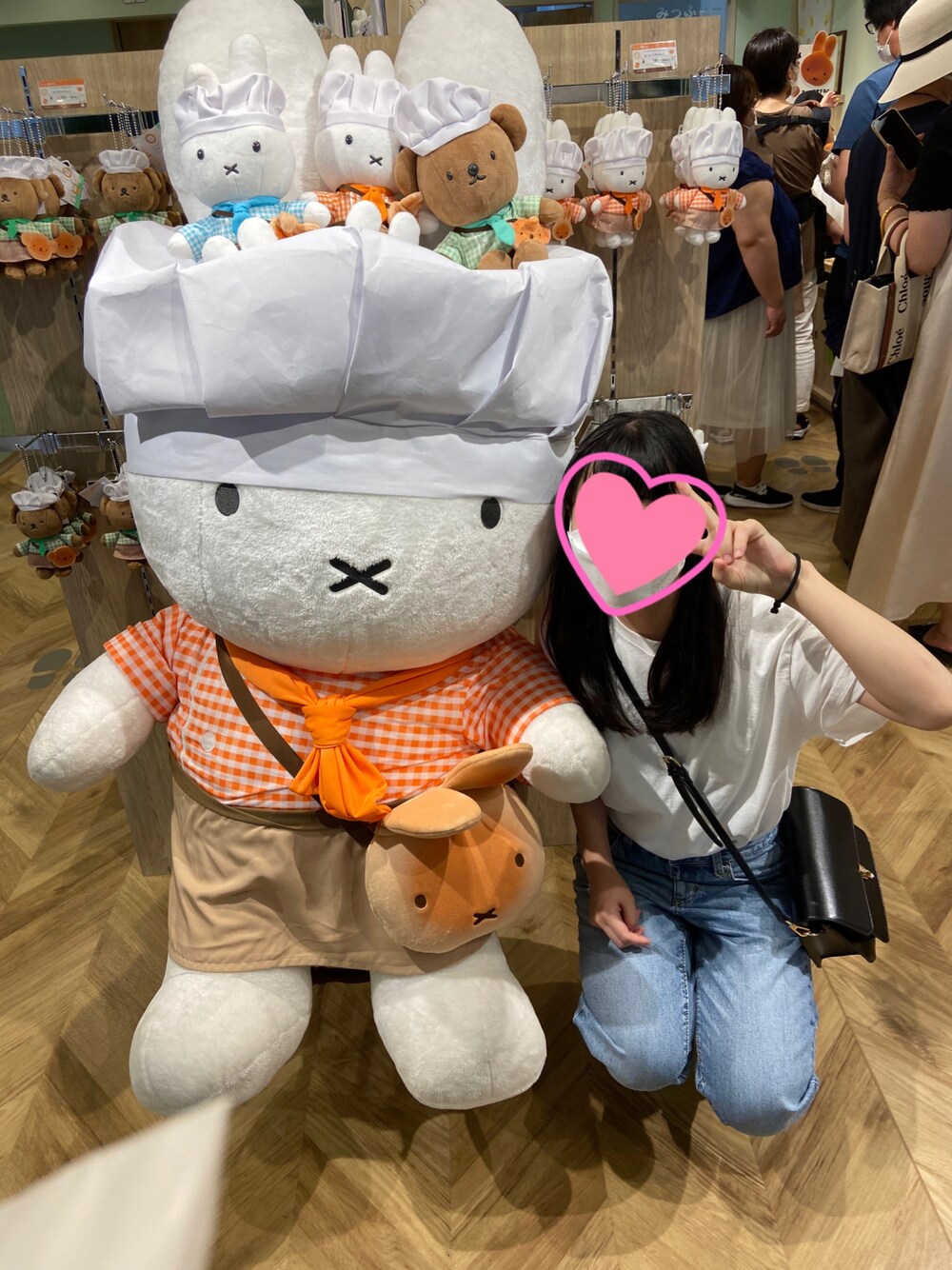 「みっふぃー森のべーかりー、シンプルコーデ、パンツスタイル」｜「GUのアイテム（デニムパンツ、ブルー系）」を使った、杏沙乃さん（レディース・154cm）の秋コーディネートの1枚目の写真