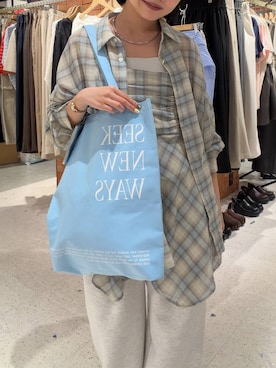 「LOWRYS FARM（ローリーズファーム）のカットイージーコクーンパンツ　292362（スウェットパンツ、グレー系）」を使った、saeさん（レディース・155cm）の春コーディネート