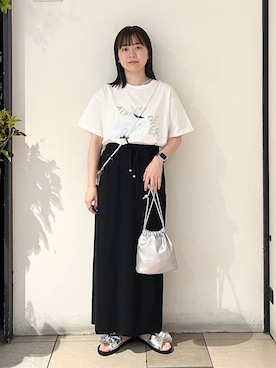 「アイテム（スマホグッズ、ベージュ系）」を使った、もえこさん（レディース・156cm）の夏コーディネート