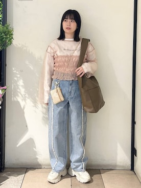 「アイテム（コインケース、ゴールド系）」を使った、もえこさん（レディース・156cm）の春コーディネート