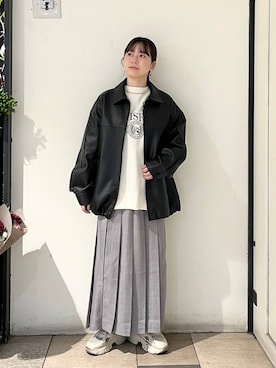 「レザー」｜「アイテム（ヘアアクセサリー）」を使った、もえこさん（レディース・156cm）の春コーディネート