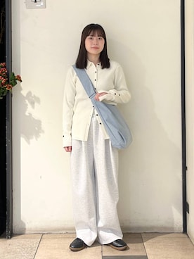 「LOWRYS FARM（ローリーズファーム）のLFポーチツキショルダー 284037（ショルダーバッグ、ブルー系）」を使った、もえこさん（レディース・156cm）の冬コーディネート