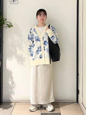 「LOWRYS FARM（ローリーズファーム）のジャガードフリンジＬＳ　102891（Tシャツ/カットソー、ベージュ系）」を使った、もえこさん（レディース・156cm）の春コーディネート