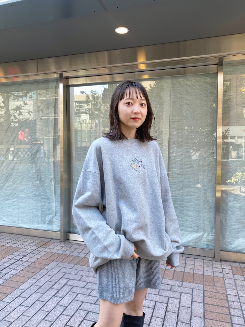 Kastane（カスタネ）の「FLOWER刺繍スウェット（スウェット