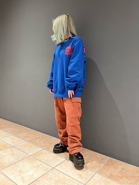 「アイテム（カーゴパンツ、レッド系）」を使った、かさん（レディース・146cm）の春コーディネート