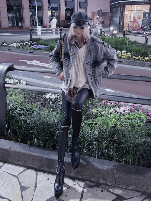 HZO649_HZY349_165_main_EC-