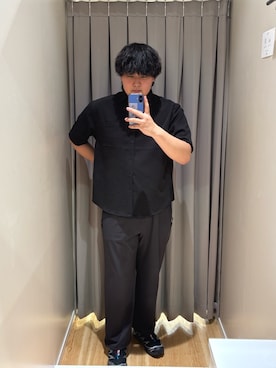「ITEMS URBANRESEARCH（アイテムズ アーバンリサーチ）のヨウリュウ レギュラーカラー 半袖シャツ（シャツ/ブラウス、ブラック系）」を使った、たちばなさん（メンズ・180cm）の春コーディネート