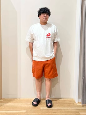 「アイテム（パンツ、オレンジ系）」を使った、たちばなさん（メンズ・180cm）の夏コーディネート