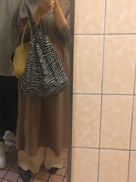 「淡色」｜「アイテム（シャツワンピース）」を使った、Mioさん（レディース・153cm）の秋コーディネート