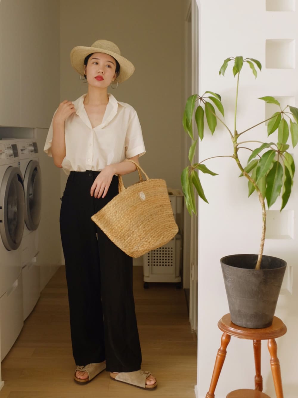 「ootd、夏、休闲、复古、日系极简、基础款、男友风」｜「skall stidioのアイテム（かごバッグ、ベージュ系）」を使った、PDさん（レディース・167cm）の夏コーディネートの1枚目の写真