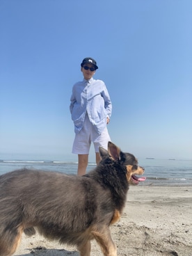 「海」｜「アイテム（スウェットパンツ）」を使った、潮田あかりさん（レディース・166cm）の春コーディネート