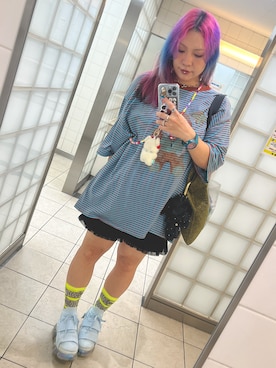「Candy Stripper（キャンディストリッパー）のアイテム（パンツ）」を使った、ランコさん（レディース・158cm）の秋コーディネート