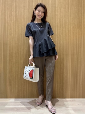 「OPAQUE.CLIP（オペークドットクリップ）のペプラムドッキングカットソー【洗濯機OK】（Tシャツ/カットソー、ブラック系）」を使った、maiさん（レディース・160cm）の夏コーディネート