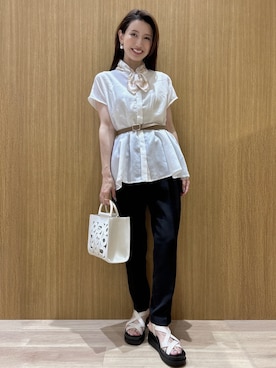 「OPAQUE.CLIP（オペークドットクリップ）のクロスベルトデザインサンダル（サンダル）」を使った、maiさん（レディース・160cm）の春コーディネート