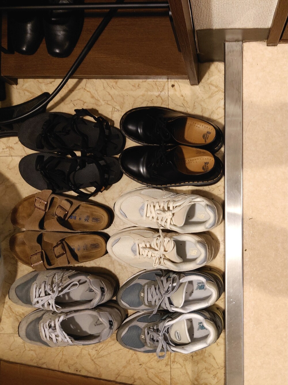 「Dr. Martensの《Dr.Martens》CORE 1461 BOW（ドレスシューズ、ブラック系）」を使った、Azさん（レディース・155cm）の秋コーディネートの1枚目の写真