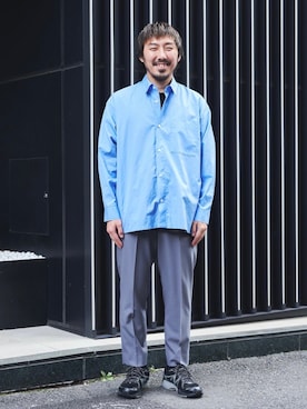 「PUBLIC TOKYO（パブリックトウキョウ）のアイテム（スラックス）」を使った、サエキさん（メンズ・173cm）の秋コーディネート