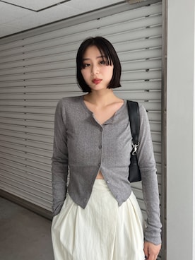 「MOUSSY（マウジー）のアイテム（カーディガン/ボレロ）」を使った、MOUSSY OFFICIALさん（レディース・162cm）の春コーディネート