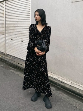 moussy FLORAL PRINT VELOUR ドレス ワンピース MOUSSY（マウジー）の「FLORAL PRINT VELOUR ドレス（ワンピース