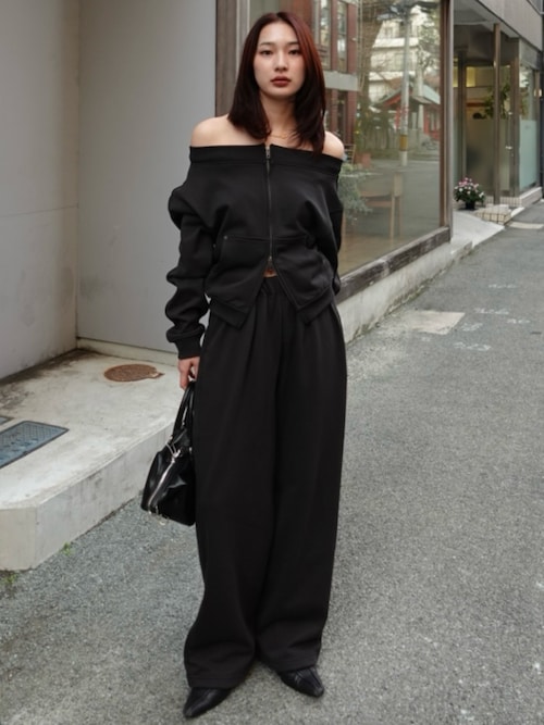 セール】【26年SS新作】【セットアップ対応】OFF SHOULDER ZIP UP