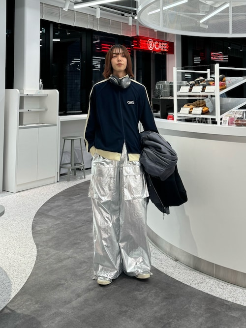 MM6 メンズ スラックス シルバー グレー MM6 Maison Margiela - SILVER PANTS | HBX - Globally Curated
