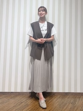 「SHOO・LA・RUE（シューラルー）の【S-LL/ひんやり/UV】選べる6柄でそれぞれ欲しくなる プリントTシャツ（Tシャツ/カットソー、ホワイト系）」を使った、hassssyさん（レディース・169cm）の秋コーディネート