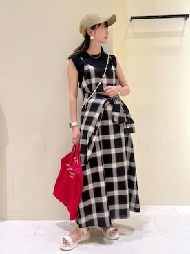 「秋先取りコーデ」｜「アイテム（トートバッグ）」を使った、NACHIさん（レディース・155cm）の夏コーディネート