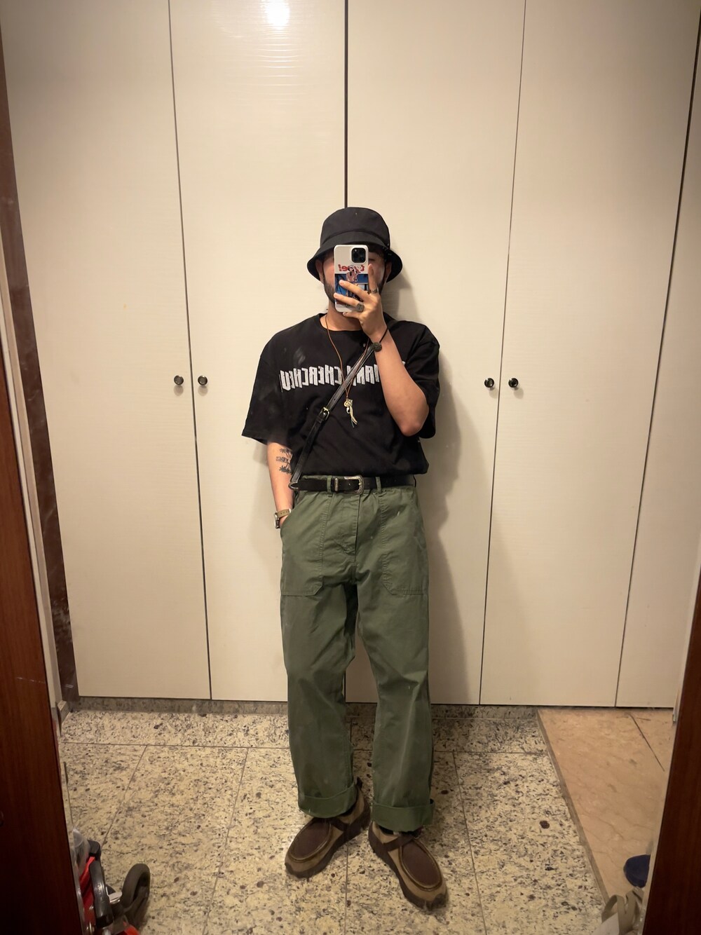 「90's、summer、boy、出勤コーデ、韓国ファッション」｜「UNIQLOのアイテム（ハット、ブラック系）」を使った、Kimnerdさん（メンズ・172cm）の夏コーディネートの1枚目の写真