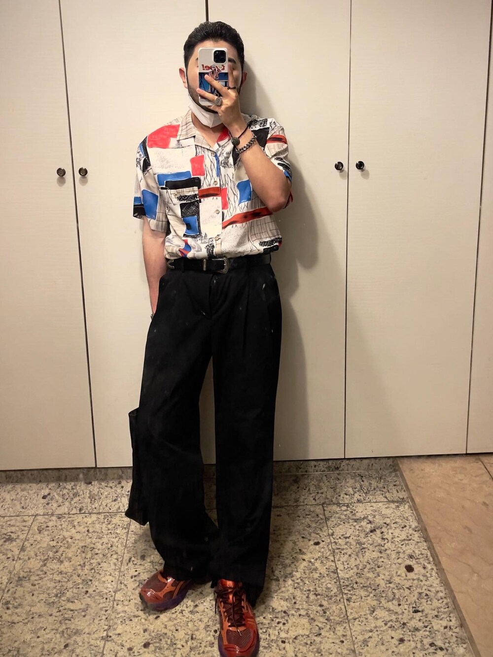 「summer、boy、韓国ファッション、出勤コーデ」｜「musinsa standardのアイテム（スラックス、ブラック系）」を使った、Kimnerdさん（メンズ・172cm）の夏コーディネートの1枚目の写真