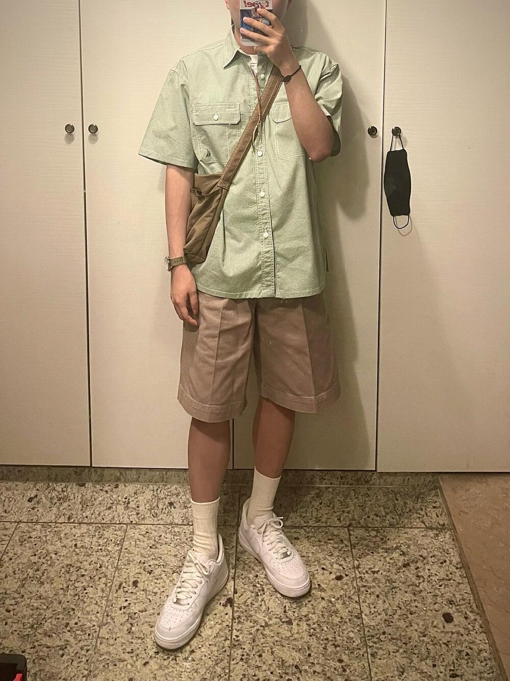 「summer、boy、韓国ファッション、出勤コーデ」｜「UNIQLOのアイテム（シャツ/ブラウス、グリーン系）」を使った、Kimnerdさん（メンズ・172cm）の夏コーディネートの1枚目の写真