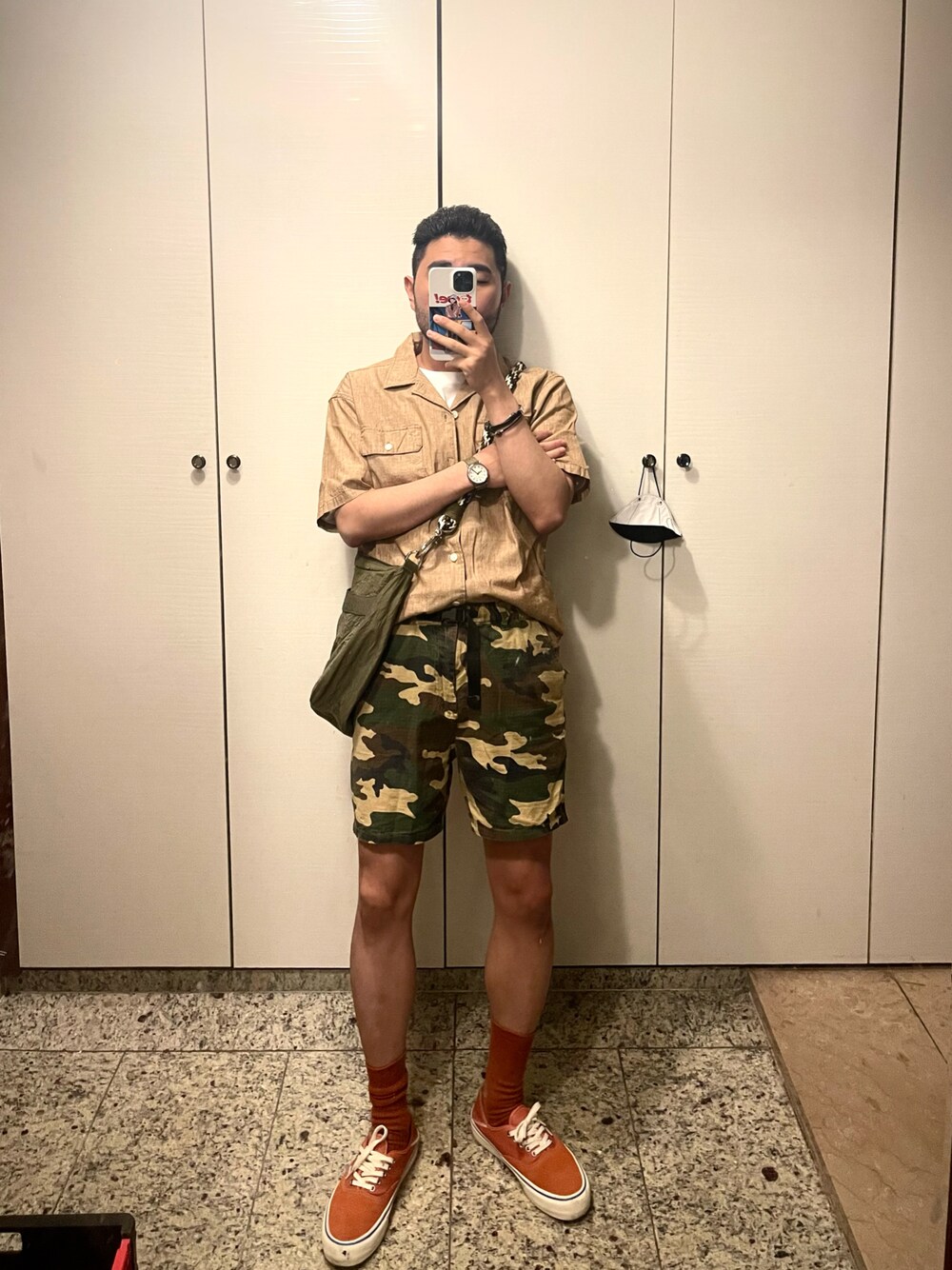 「summer、boy、出勤コーデ、韓国ファッション」｜「UNIQLOのアイテム（シャツ/ブラウス、ブラウン系）」を使った、Kimnerdさん（メンズ・172cm）の夏コーディネートの1枚目の写真