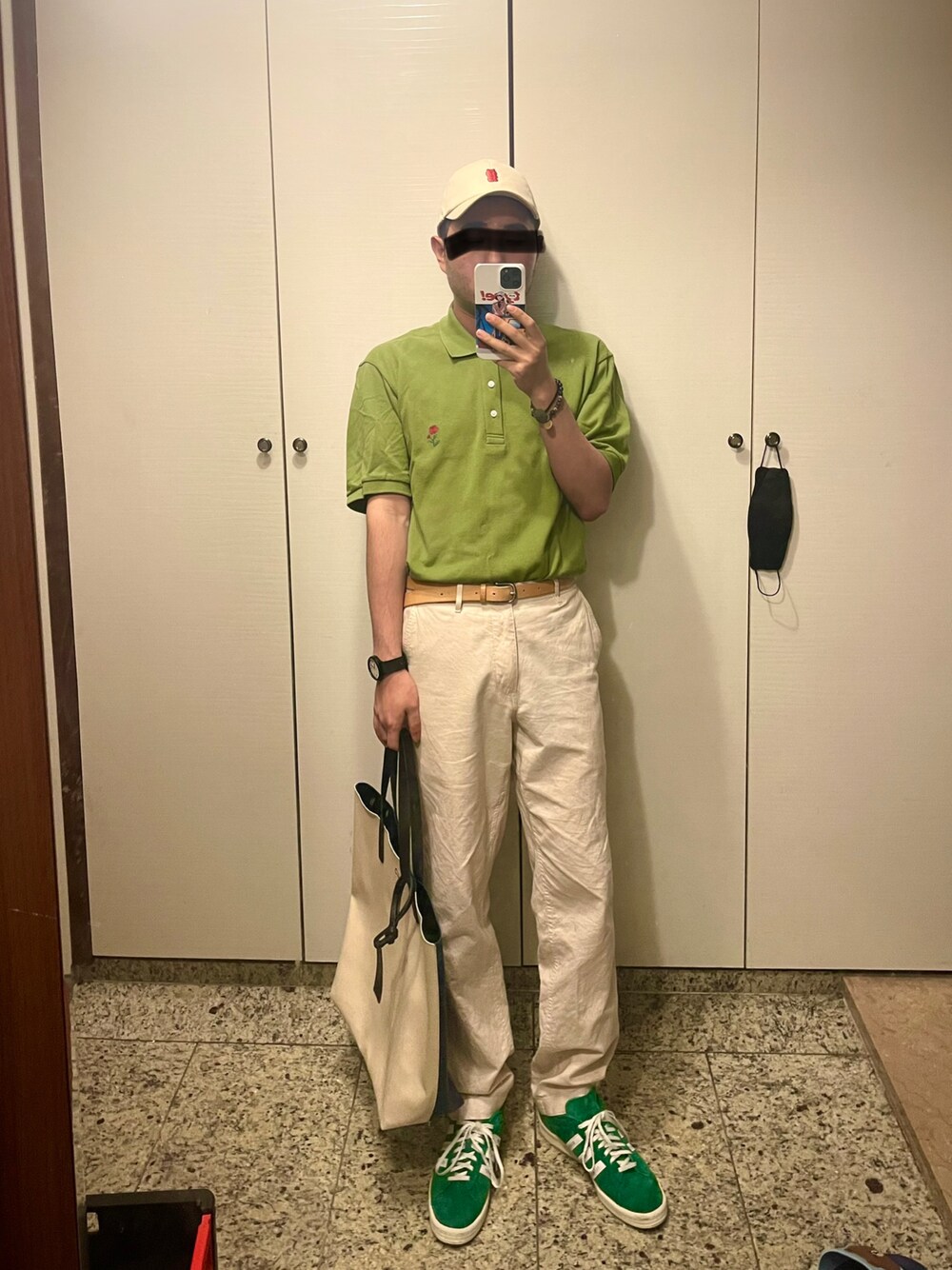 「summer、boy、韓国ファッション、出勤コーデ」｜「UNIQLOのアイテム（パンツ、ベージュ系）」を使った、Kimnerdさん（メンズ・172cm）の夏コーディネートの1枚目の写真