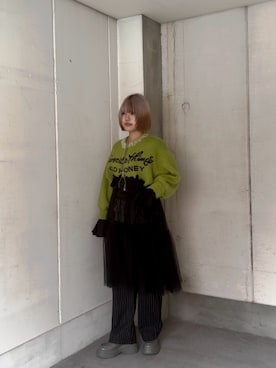 「アイテム（モカシン/デッキシューズ）」を使った、YUIさん（レディース・164cm）の秋コーディネート