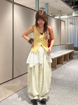 「THE GOODLAND MARKET（ザグッドランドマーケット）のcwtch　PATTERNMESH TANKTOP（タンクトップ、イエロー系）」を使った、YUIさん（レディース・164cm）の夏コーディネート