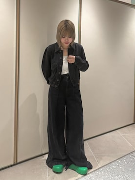 「THE GOODLAND MARKET（ザグッドランドマーケット）のBIRKENSTOCK　SUPER-BIRKI2.0PUBOLD GRN (REGULAR)（スリッポン、グリーン系）」を使った、YUIさん（レディース・164cm）の春コーディネート